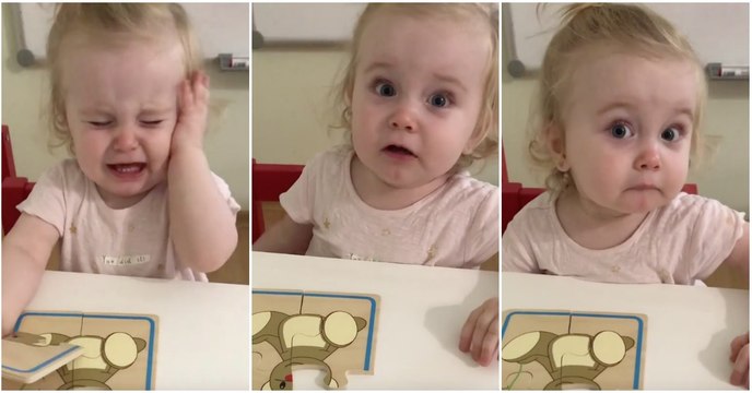 Menina cansada por não conseguir resolver quebra-cabeças encontra solução rápida para o problema!