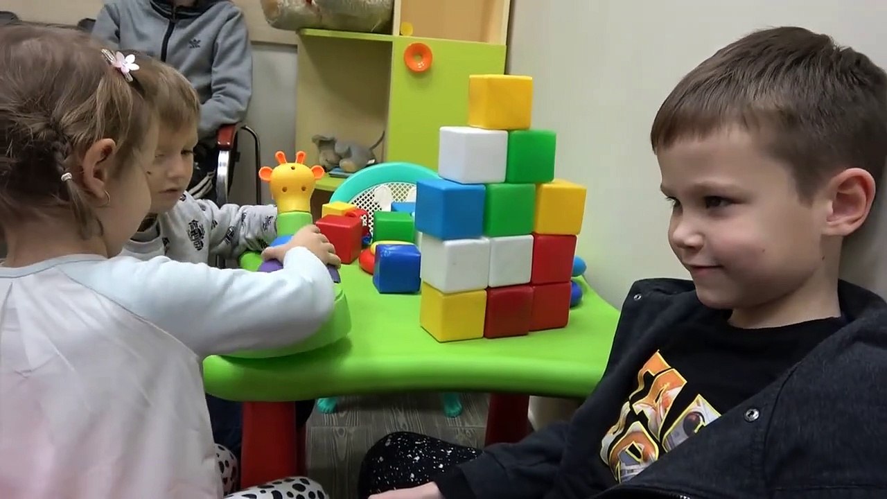 ВЛОГ Яичница смайлик и совунья Едем на медкомиссию и Загадочный подарок от тайно