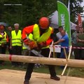 گروهی از کارکنان صنعت چوب از سرتاسر اوکراین برای زنده نگهداشتن سنت چوب شکنی در آن کشور رقابت جالبی را برگزار کردند.#voasocial