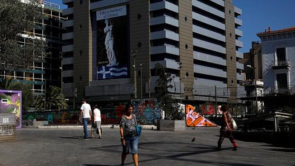 Atenas recebe o fim do resgate sem ilusões