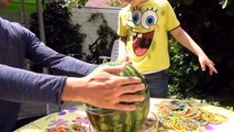 АРБУЗ Челлендж взрываем большой арбуз резинками Exploding Watermelon Challenge