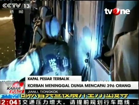 Petugas Terus Lakukan Pencarian Korban Terbaliknya Kapal Pesiar di Tiongkok