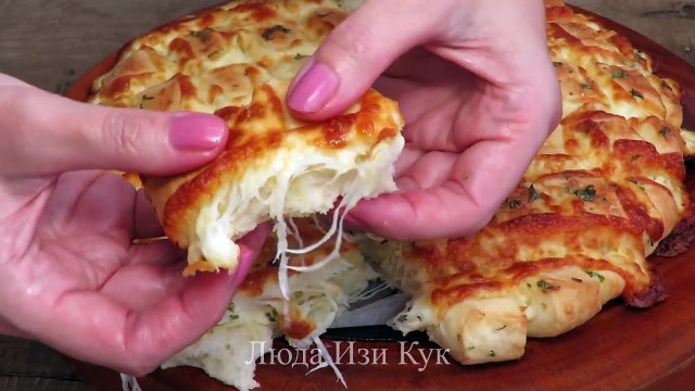 ЧУДО ХЛЕБ с сыром и зеленью! Сколько не приготовишь ВСЕГДА МАЛО!