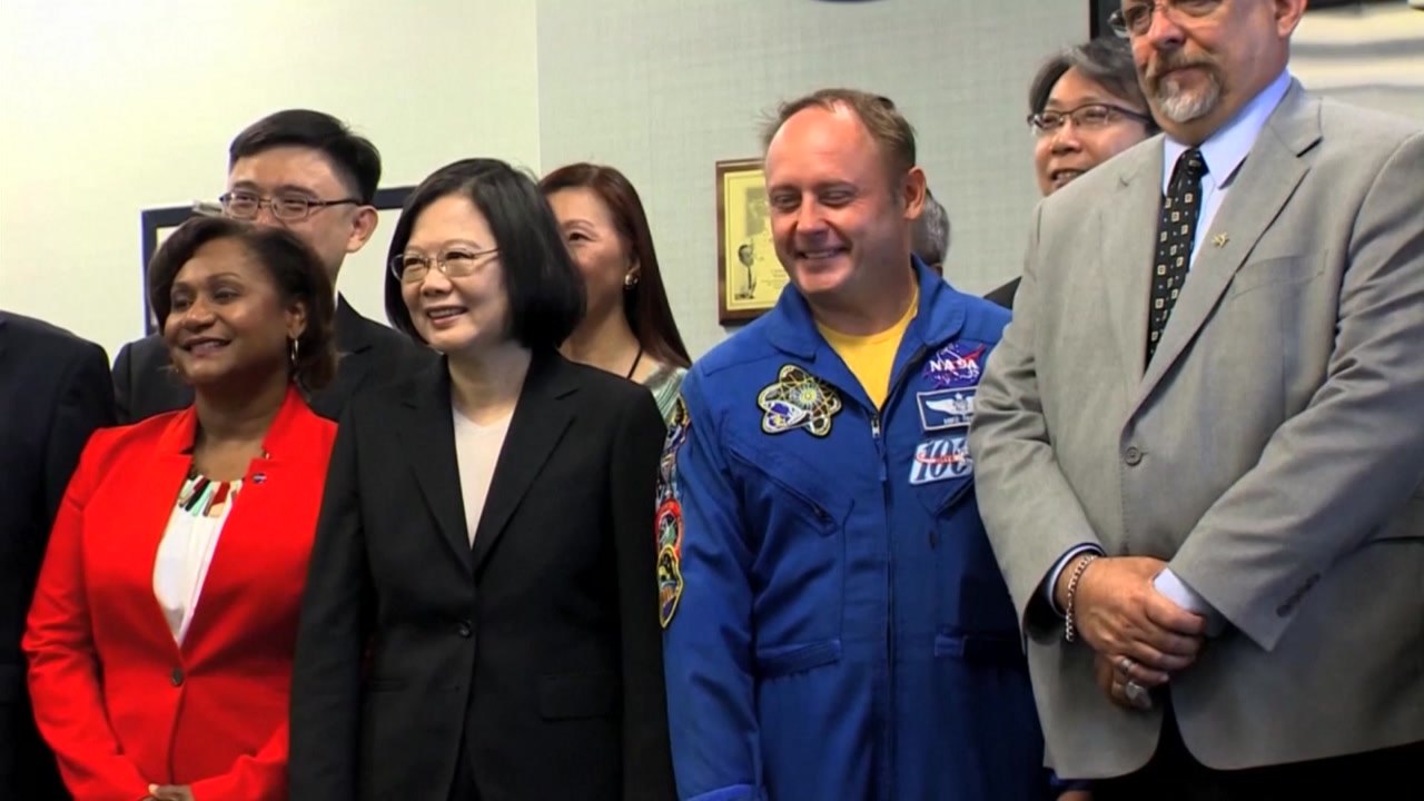 타이완 총통, 美 NASA 첫 방문...中 "'하나의 중국' 원칙 지켜야" / YTN
