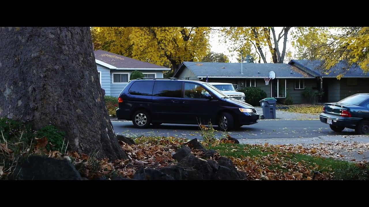 Halloween Candy Thieves Prank (Scaring trick or treaters)