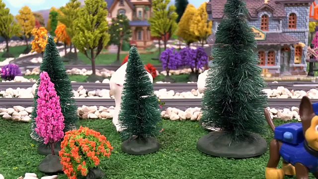 Paw Patrol Stop Motion Play Doh Spooky Game with Thomas and Friends & Kinder Surprise Eggs