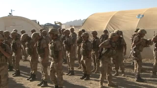 İçişleri Bakanı Süleyman Soylu, Bayram Namazını Beytüşşebap'ta Kıldı