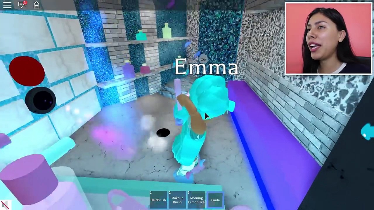 I KILLED MY BULLY AT THE SPA! - Roblox - Royale High School