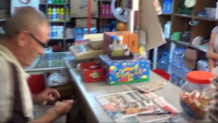 Zincir marketlere 43 yıllık tecrübesi ile direniyor