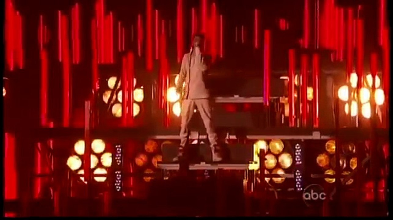 Justin Bieber Mistletoe at American Music Awards new