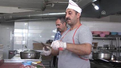 Kaburga Dolması" Lezzetiyle Bayram Sofralarını Süslüyor