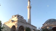 Balkanlar'da Yaşayan Müslümanlar Bayram Namazı İçin Camileri Doldurdu