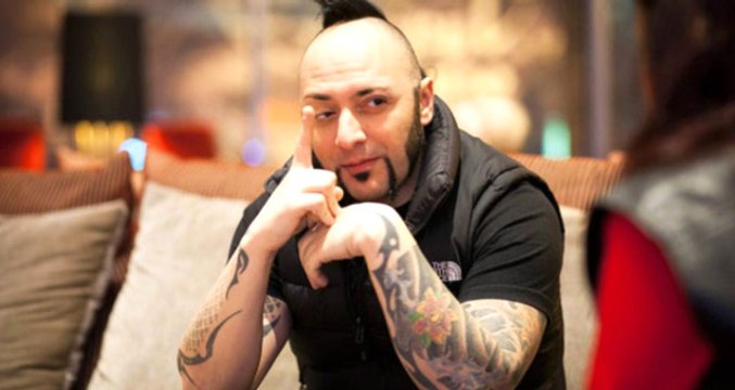 Hayko Cepkin, Zeytinli Rock Festivali'ndeki Konserine Paraşütle İnecek