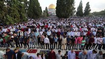 المسلمون يؤدون صلاة عيد الأضحى في المسجد الأقصى
