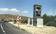 Diyarbakır-Mardin Karayolunda Zırhlı Züvenlik Kuleleri İlk Kez Görüntülendi