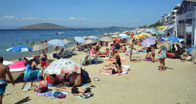 Avşa Adası Doldu Taştı, 8 Bin Yatak Kapasitesi Var, 150 Bin Kişi Tatil Yapıyor