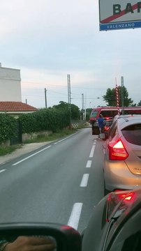 Bari: il treno passa con il passaggio a livello aperto, paura ed indignazione tra gli automobilisti