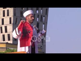 Video herunterladen: Ora News - Festa e Kurban Bajramit dhe falja e namazit në sheshin 