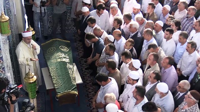 Kocaeli Tarım ve Orman Müdürü İlhan Özel toprağa verildi - KOCAELİ