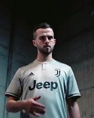 Pjanic con la camiseta de la Juventus