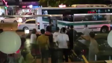 Adana Trafik Cezasına Kızdı, Otomobilini Parçaladı