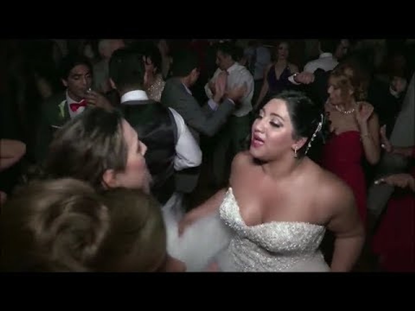 رقص عروسه هيجت العرس برقصها الجميل - video Dailymotion