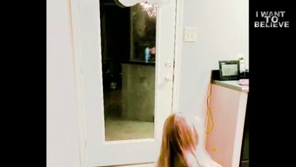 Parents are terrified that arose behind their daughter