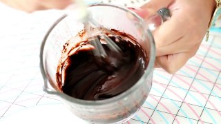 KIT KAT & CHOCOLATE CAKE HOW TO DO VIDEO