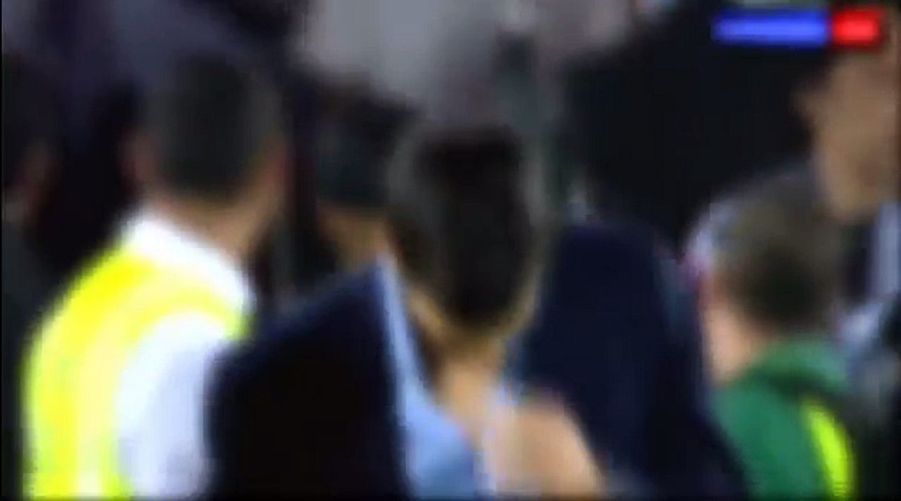Novak Djokovic juega fútbol con Gareth Bale y B...