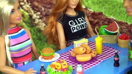 Barbie Rutina de Mañana Fin de Semana Picnic En el Parque Parrillada con Amigos