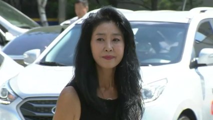 '여배우 스캔들' 논란...김부선 경찰 출석 / YTN