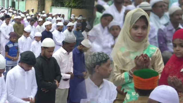 कानपुर: ड्रोन की निगरानी में करीब 3 लाख लोगों ने अदा की नमाज, चप्पे चप्पे पर मौजूद थी खाकी