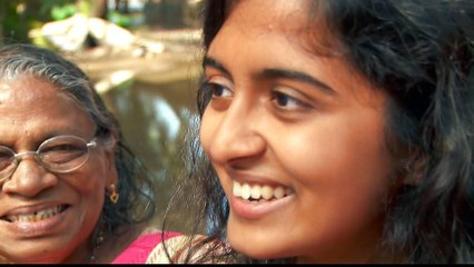 Kerala: Some evacuees return home despite risks as floods recede