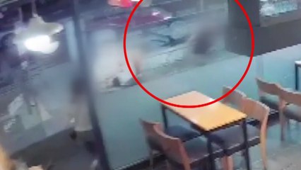 [단독] '지하철역 몰카범' 퇴근하던 경찰관에 몸싸움 끝 덜미 / YTN