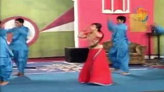 See What Actress Mahnoor Showing On Stage Hot Mujra 2018