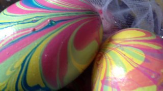 DIY: Marbled Eggs ♡ {Easter Egg Decorating} ♡ Jessica Joaquin