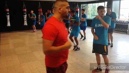 La Province - Football - extrait de l'entraînement de boxe des joueurs de l'USGTH au Baghouz Boxing Gym Club (1)