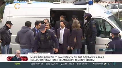 Komşu darbecilere kucak açtı