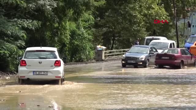 Trabzon Trabzon'da Sel ve Heyelan; Karayolu Ulaşıma Kapandı Hd