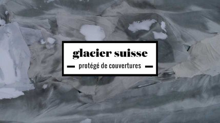 2 minutes d'un glacier suisse protégé par des couvertures pour ralentir sa fonte