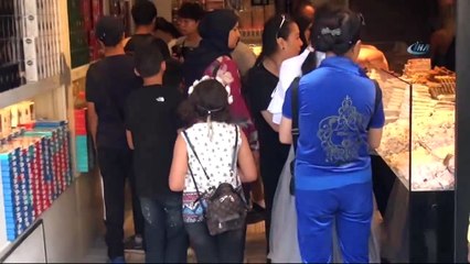 Vatandaşlar Bayramda Taksim’e Akın Etti