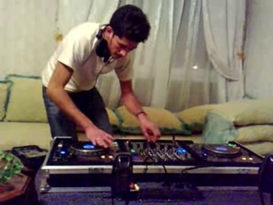 DJ MOUSS RNB MIX SCRATCH SESSION