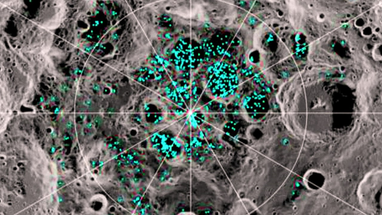NASA confirma la existencia de hielo de AGUA en la superficie de los Polos de la LUNA