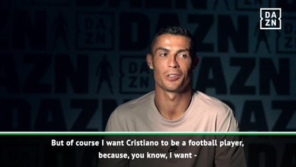 Скачать видео: Ronaldo 'dreams' of son becoming a footballer