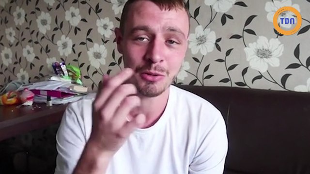 Pour environ 100 €, les marques peuvent faire tatouer leur logo sur le front de ce jeune homme