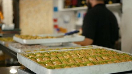 Avrupa'da Türk lezzetleri: Baklava, un Merzifon'dan, fıstık Antep'ten
