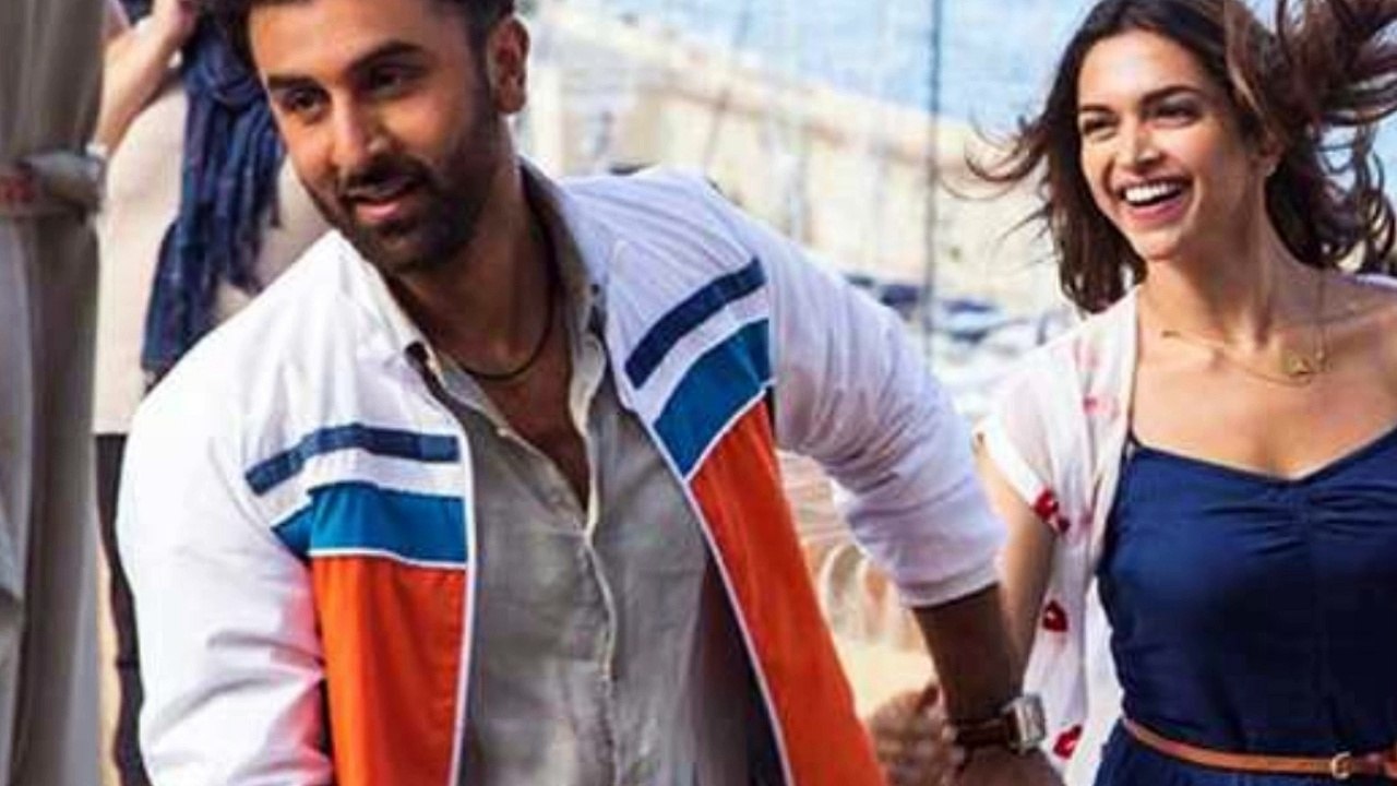 "Deepika Padukone" Shares Ranbir Kapoor Pic On "World Photography Day" | Yeh Jawani Hai Deewani | Mystique Bollywood |Video