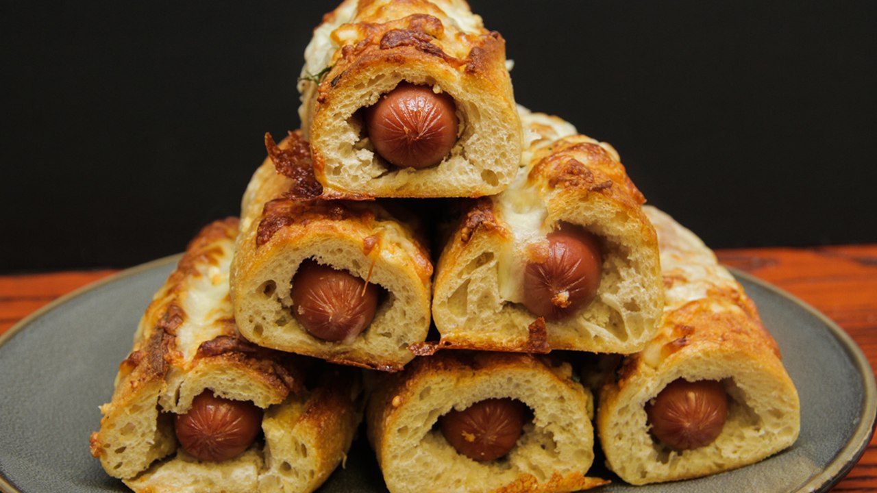 Garlic Bread Hotdogs