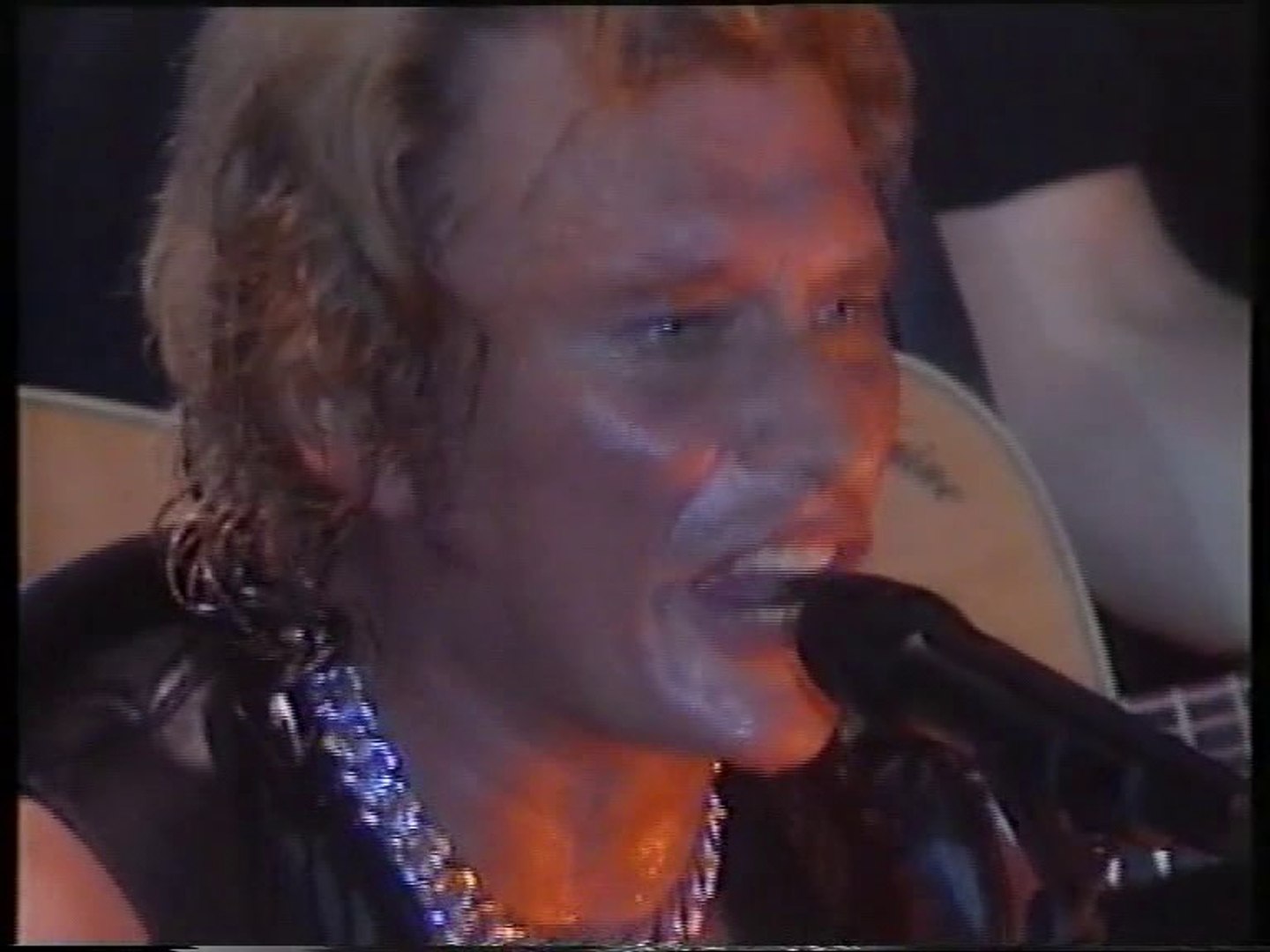 Johnny Hallyday "Joue pas de rock'n'roll pour moi" Bercy 1995 - Vidéo  Dailymotion