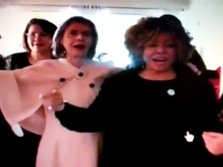 _Alguém está morrendo na porta do STF_-Carmem Lucia e Raquel Dodge _sambando na cara da Sociedade